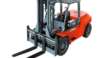 HELI CPCD100 Dieselstapler 10 t – Dreiviertelansicht mit Seitenschieber